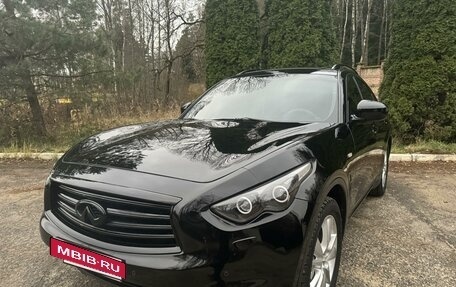 Infiniti QX70, 2014 год, 2 800 000 рублей, 5 фотография