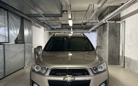 Chevrolet Captiva I, 2013 год, 1 680 000 рублей, 2 фотография