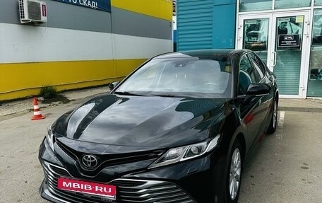 Toyota Camry, 2018 год, 3 000 000 рублей, 1 фотография