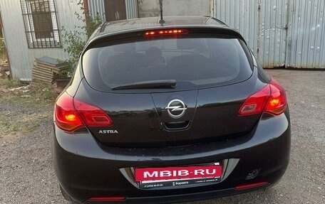 Opel Astra J, 2011 год, 700 000 рублей, 7 фотография