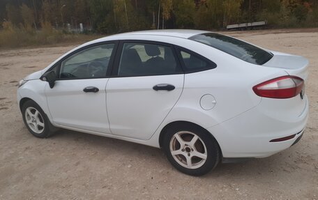 Ford Fiesta, 2015 год, 850 000 рублей, 19 фотография