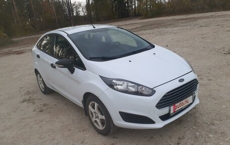 Ford Fiesta, 2015 год, 850 000 рублей, 7 фотография