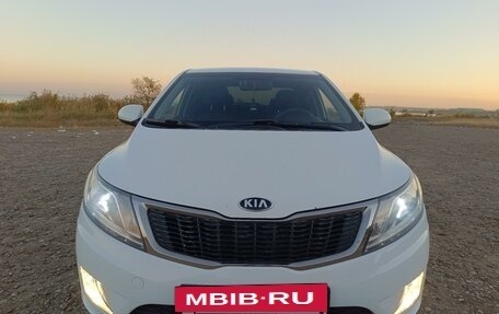 KIA Rio III рестайлинг, 2013 год, 1 150 000 рублей, 2 фотография