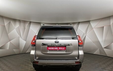 Toyota Land Cruiser Prado 150 рестайлинг 2, 2020 год, 5 799 700 рублей, 8 фотография