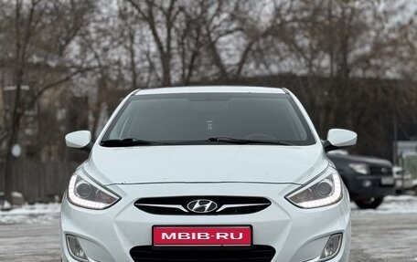 Hyundai Solaris II рестайлинг, 2013 год, 940 000 рублей, 1 фотография