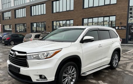 Toyota Highlander III, 2014 год, 3 155 000 рублей, 2 фотография