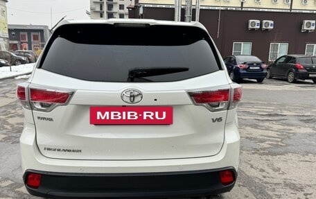 Toyota Highlander III, 2014 год, 3 155 000 рублей, 8 фотография