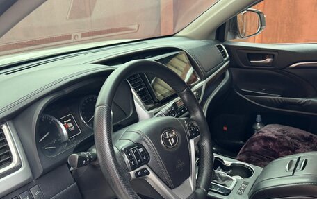 Toyota Highlander III, 2014 год, 3 155 000 рублей, 20 фотография