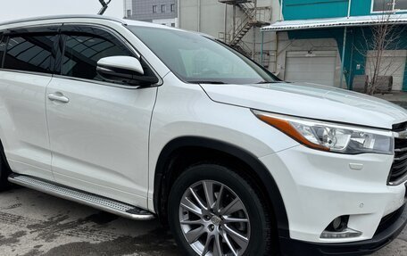 Toyota Highlander III, 2014 год, 3 155 000 рублей, 13 фотография