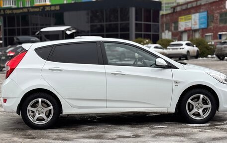 Hyundai Solaris II рестайлинг, 2013 год, 940 000 рублей, 3 фотография