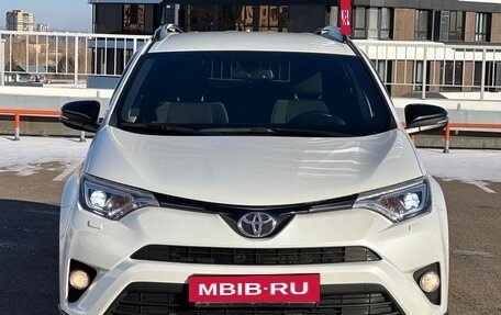 Toyota RAV4, 2019 год, 2 927 000 рублей, 2 фотография