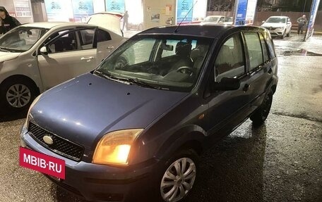 Ford Fusion I, 2004 год, 260 000 рублей, 2 фотография