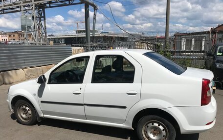 Renault Logan I, 2013 год, 385 000 рублей, 2 фотография