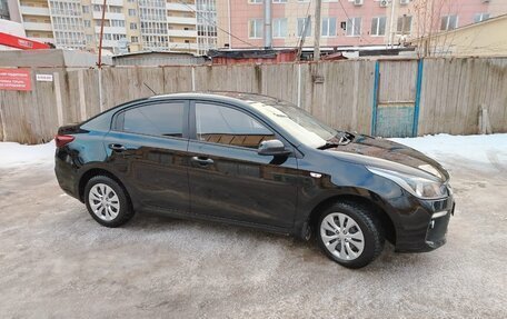 KIA Rio IV, 2018 год, 1 500 000 рублей, 3 фотография