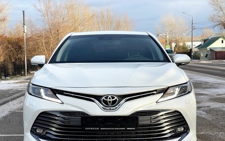 Toyota Camry, 2020 год, 2 950 000 рублей, 4 фотография