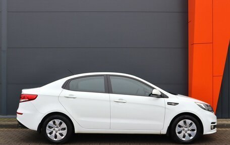 KIA Rio III рестайлинг, 2016 год, 1 049 000 рублей, 2 фотография