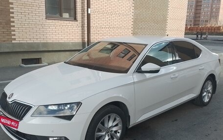 Skoda Superb III рестайлинг, 2017 год, 2 050 000 рублей, 3 фотография