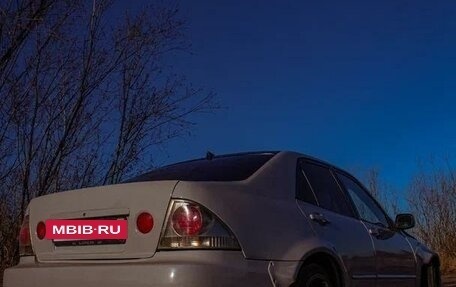 Lexus IS II рестайлинг 2, 2000 год, 1 310 000 рублей, 8 фотография