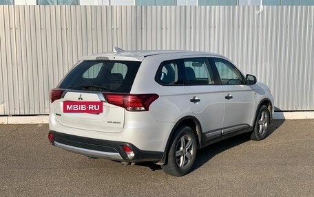 Mitsubishi Outlander III рестайлинг 3, 2017 год, 2 020 000 рублей, 4 фотография