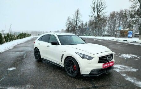 Infiniti FX II, 2013 год, 2 300 000 рублей, 3 фотография