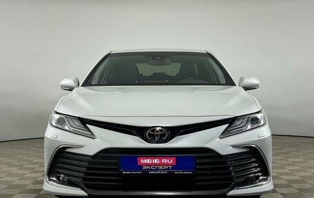 Toyota Camry, 2021 год, 3 749 000 рублей, 2 фотография