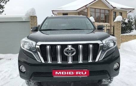 Toyota Land Cruiser Prado 150 рестайлинг 2, 2016 год, 3 980 000 рублей, 4 фотография