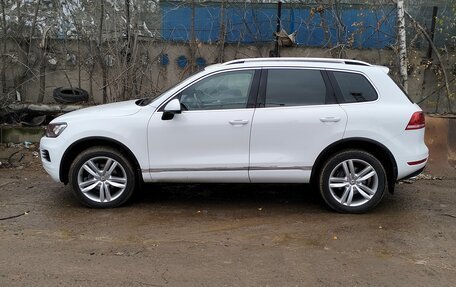 Volkswagen Touareg III, 2012 год, 2 000 000 рублей, 2 фотография