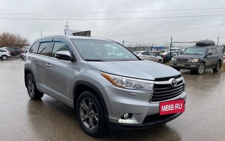 Toyota Highlander III, 2014 год, 3 145 000 рублей, 4 фотография