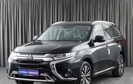 Mitsubishi Outlander III рестайлинг 3, 2022 год, 3 810 000 рублей, 5 фотография