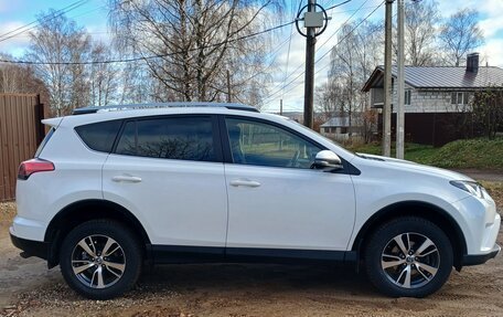 Toyota RAV4, 2016 год, 2 885 000 рублей, 3 фотография