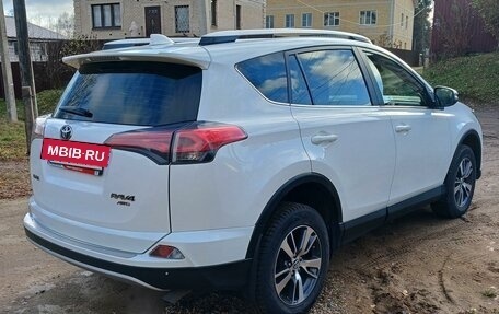 Toyota RAV4, 2016 год, 2 885 000 рублей, 4 фотография