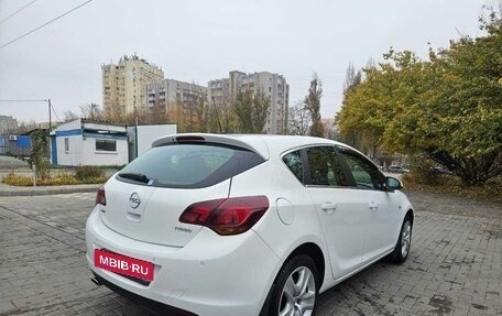 Opel Astra J, 2012 год, 880 000 рублей, 2 фотография