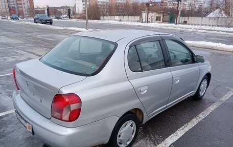 Toyota Platz, 2001 год, 349 000 рублей, 2 фотография