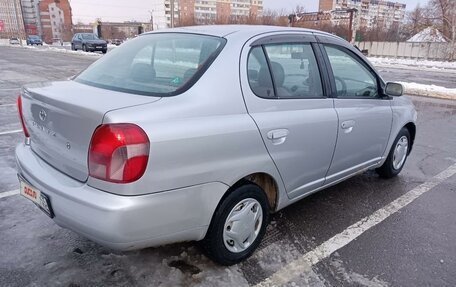 Toyota Platz, 2001 год, 349 000 рублей, 4 фотография