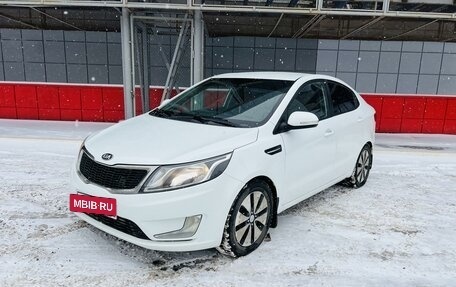 KIA Rio III рестайлинг, 2013 год, 810 000 рублей, 2 фотография