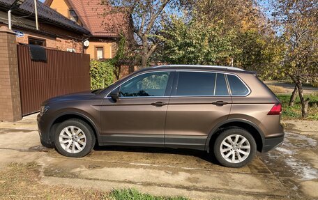 Volkswagen Tiguan II, 2018 год, 2 900 000 рублей, 5 фотография