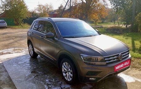 Volkswagen Tiguan II, 2018 год, 2 900 000 рублей, 2 фотография