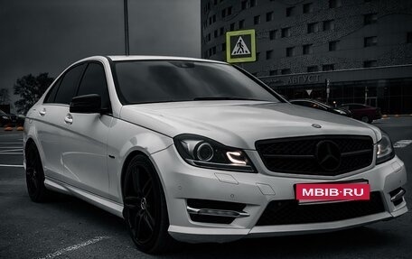 Mercedes-Benz C-Класс, 2011 год, 1 930 000 рублей, 2 фотография