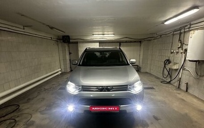 Mitsubishi Outlander III рестайлинг 3, 2012 год, 1 820 000 рублей, 1 фотография