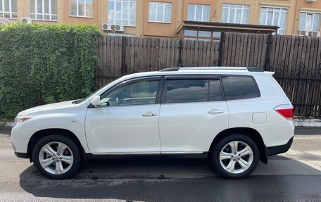 Toyota Highlander III, 2011 год, 2 790 000 рублей, 3 фотография