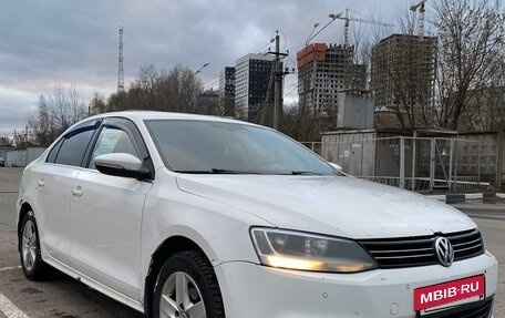 Volkswagen Jetta VI, 2013 год, 940 000 рублей, 2 фотография