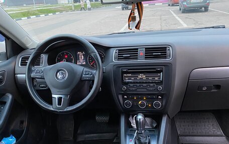 Volkswagen Jetta VI, 2013 год, 940 000 рублей, 10 фотография