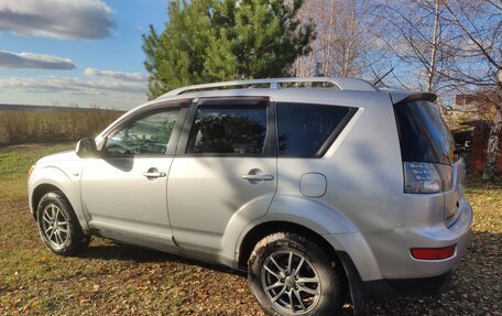 Mitsubishi Outlander III рестайлинг 3, 2008 год, 650 000 рублей, 17 фотография