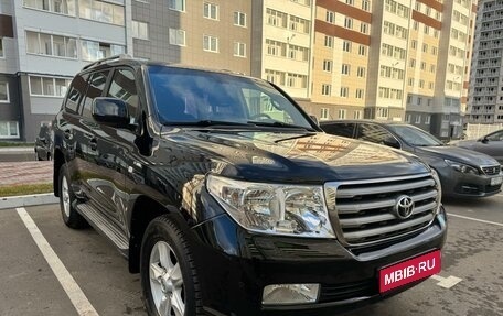 Toyota Land Cruiser 200, 2011 год, 3 300 000 рублей, 1 фотография