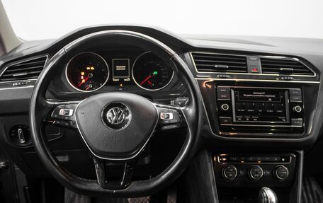 Volkswagen Tiguan II, 2018 год, 2 409 000 рублей, 7 фотография