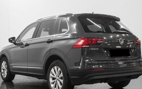 Volkswagen Tiguan II, 2018 год, 2 409 000 рублей, 4 фотография