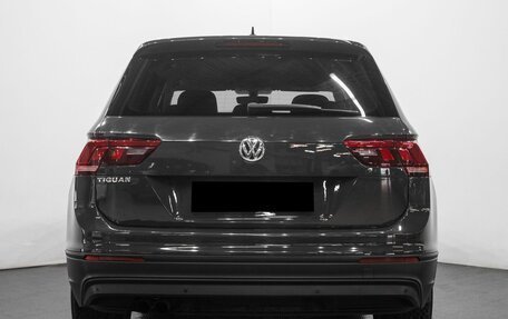 Volkswagen Tiguan II, 2018 год, 2 409 000 рублей, 20 фотография