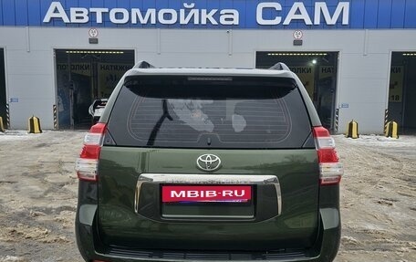 Toyota Land Cruiser Prado 150 рестайлинг 2, 2011 год, 2 400 000 рублей, 2 фотография