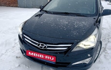 Hyundai Solaris II рестайлинг, 2015 год, 1 200 000 рублей, 4 фотография