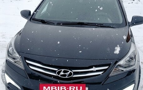 Hyundai Solaris II рестайлинг, 2015 год, 1 200 000 рублей, 17 фотография